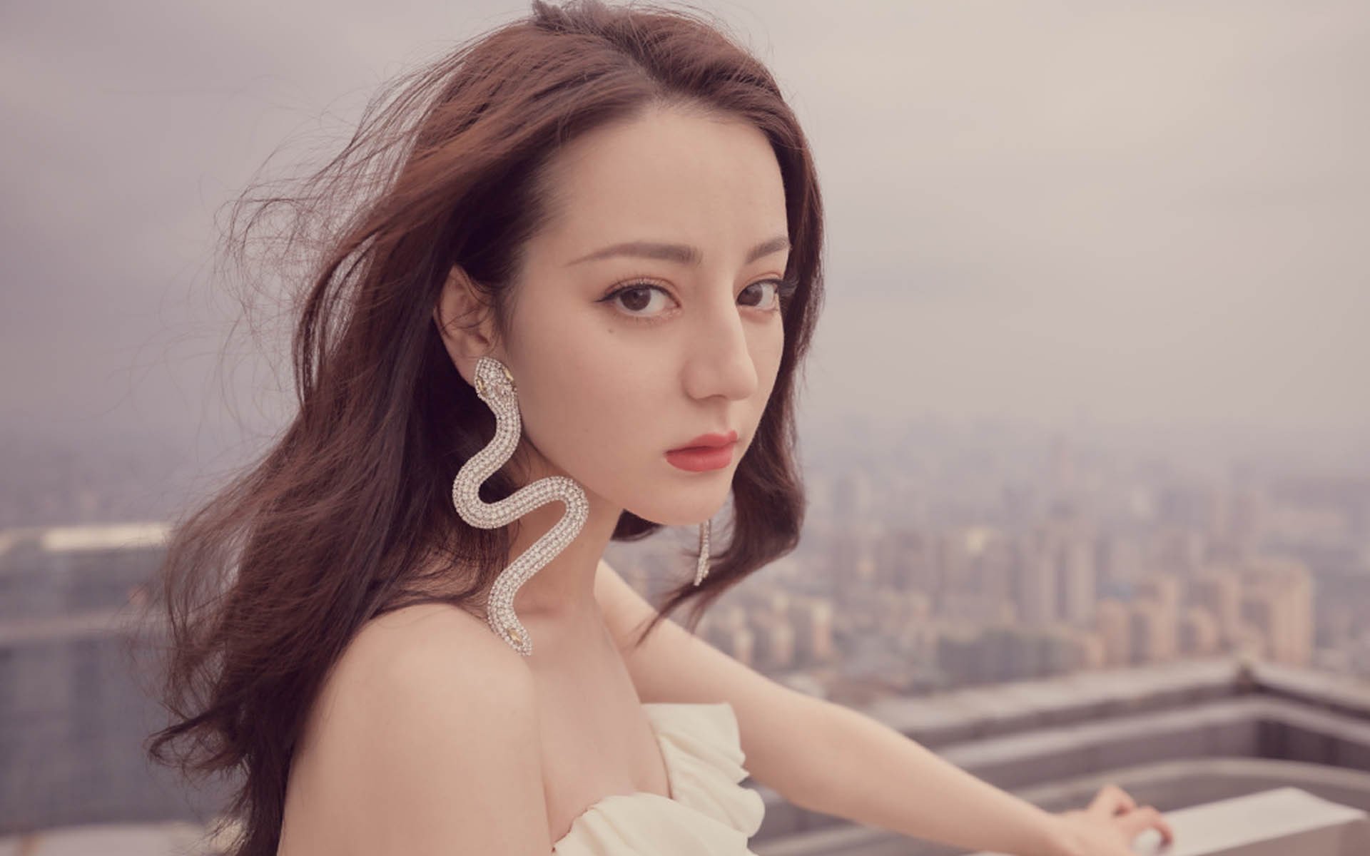 LEYU乐鱼体育官方网站-恩波利中场调度精准分配进攻资源，恩波利 里奇