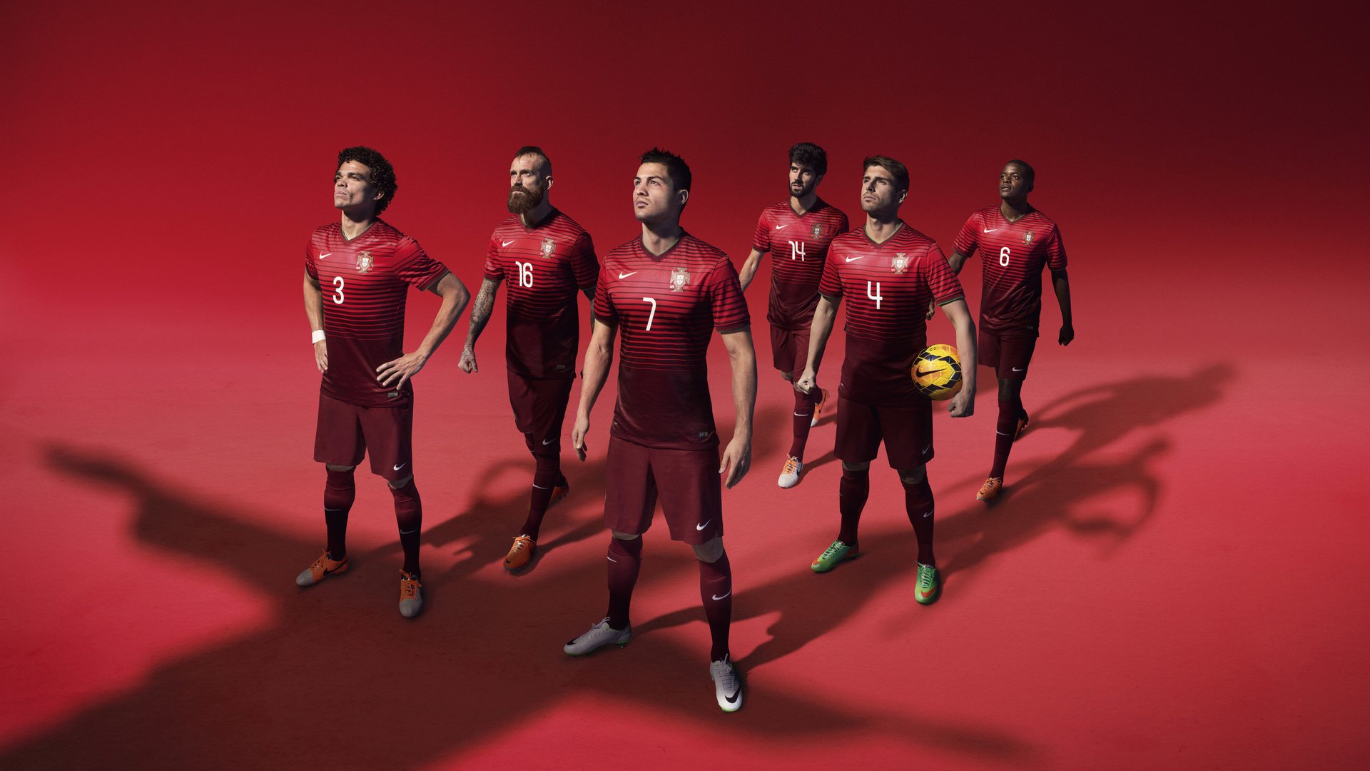 库里与高中好友重聚分享成长回忆，库里高中视频